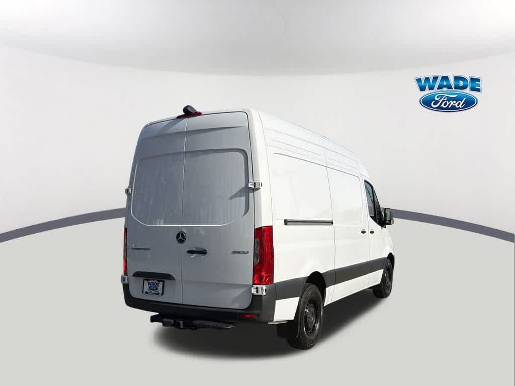 Thumbnail: 2025 Mercedes-Benz Sprinter - 5