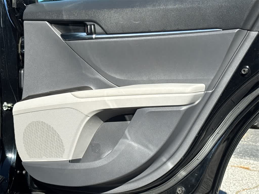 Thumbnail: 2021 Toyota Camry - 14