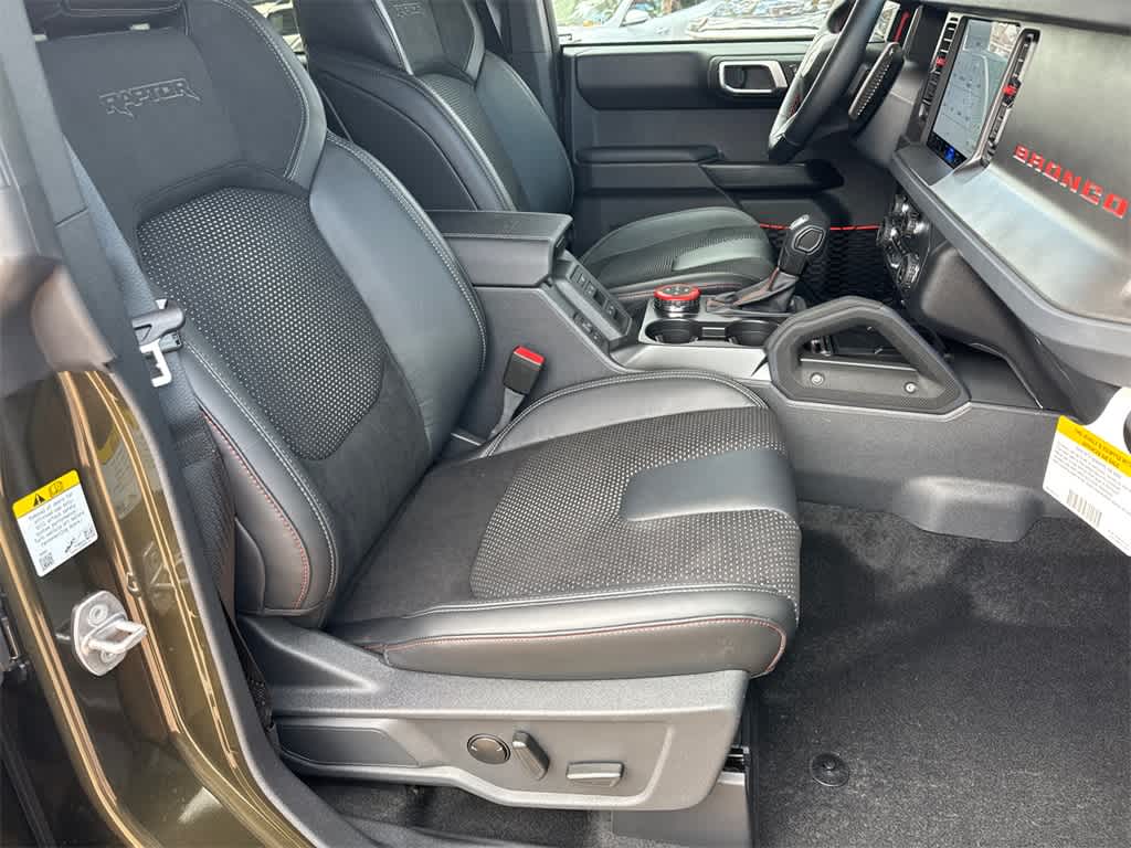 Thumbnail: 2025 Ford Bronco - 12