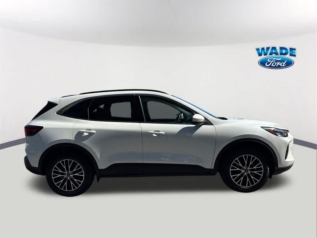Thumbnail: 2024 Ford Escape - 4