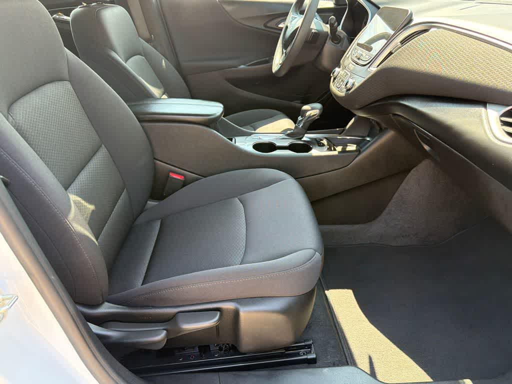 Thumbnail: 2024 Chevrolet Malibu - 12