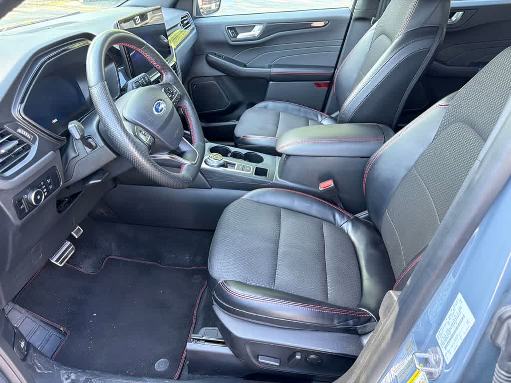 Thumbnail: 2023 Ford Escape - 8