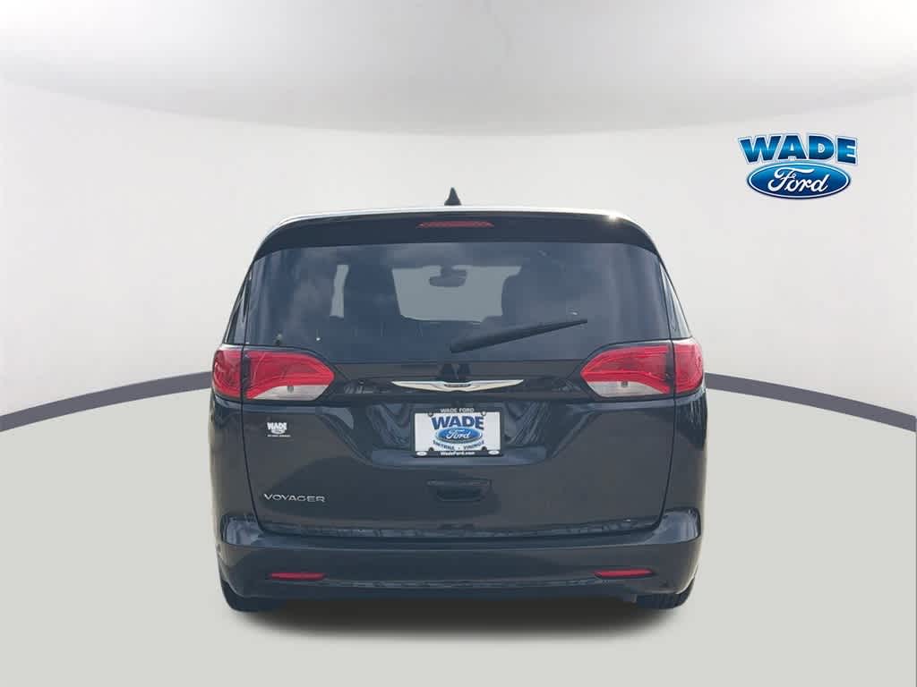 Thumbnail: 2023 Chrysler Voyager - 6