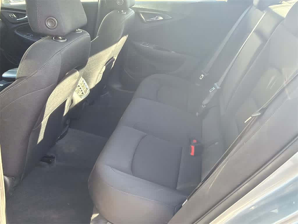 Thumbnail: 2023 Chevrolet Malibu - 18