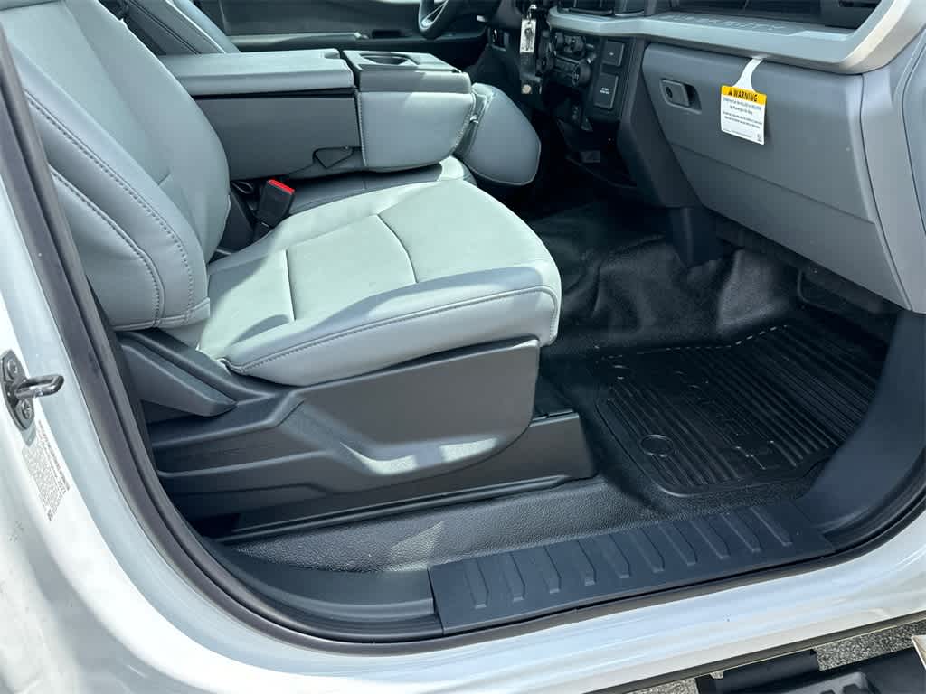 Thumbnail: 2023 Ford F-350 - 13