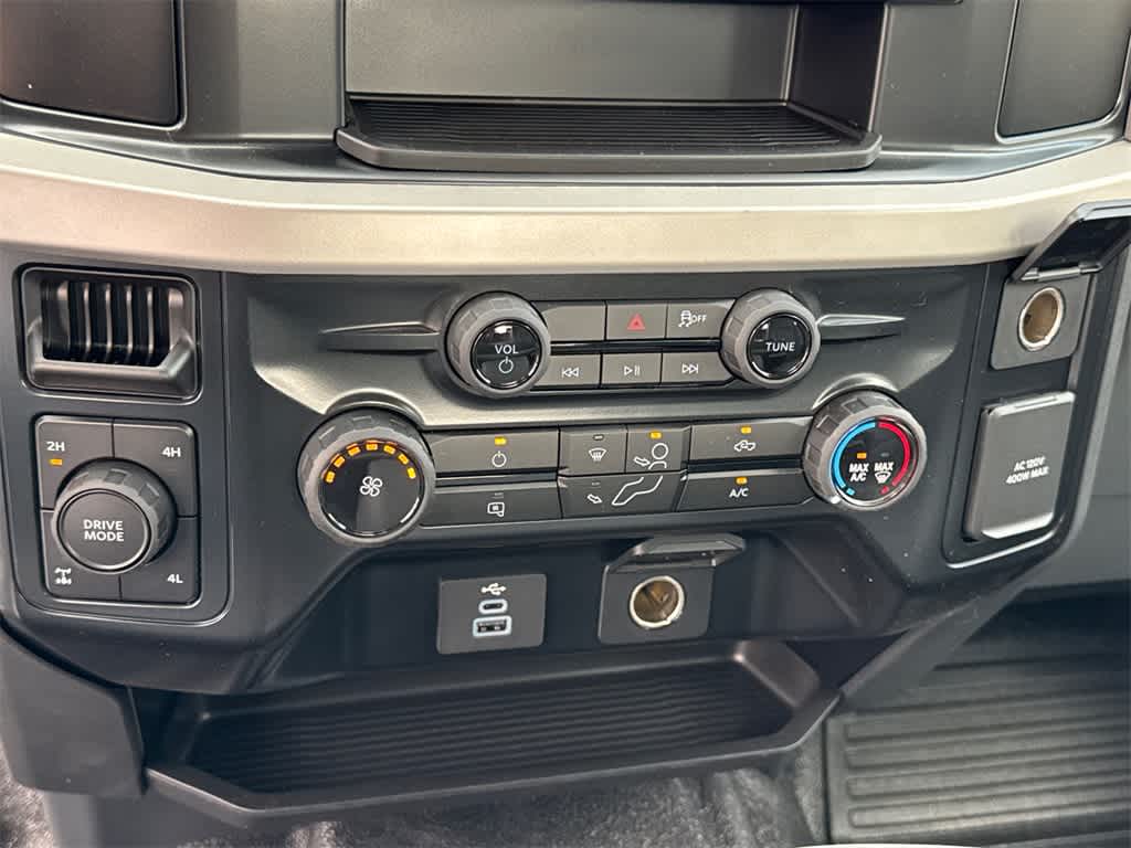 Thumbnail: 2025 Ford F-250 - 28