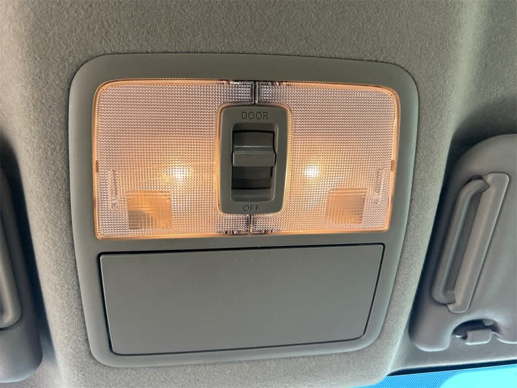 Thumbnail: 2010 Toyota RAV4 - 29