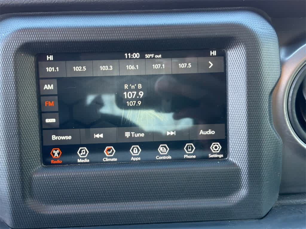 Thumbnail: 2021 Jeep Wrangler - 26