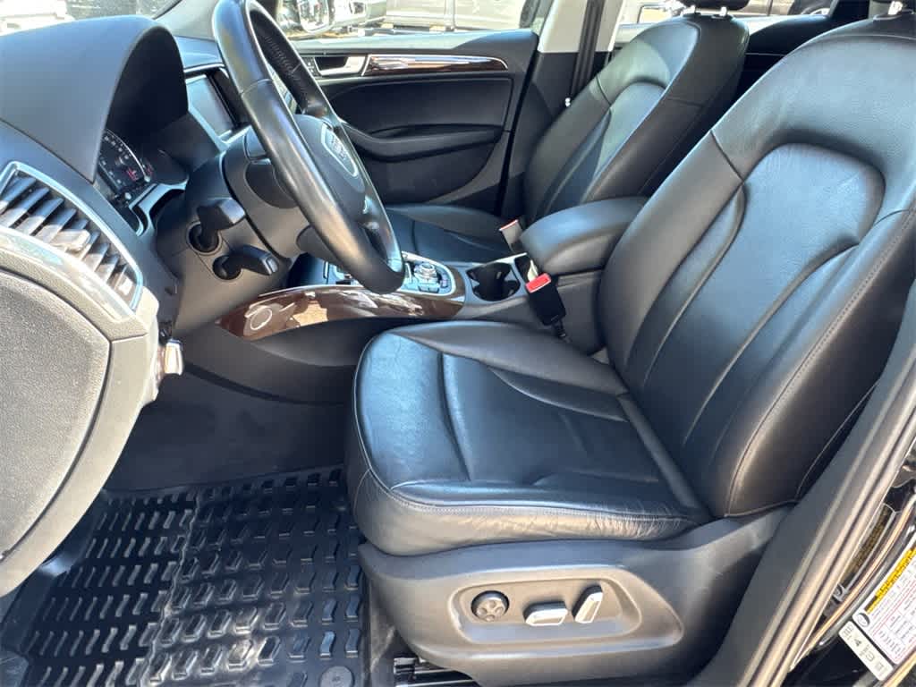 Thumbnail: 2016 Audi Q5 - 10