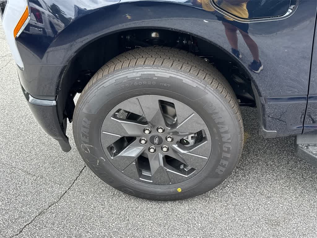 Thumbnail: 2025 Ford F-150 - 9