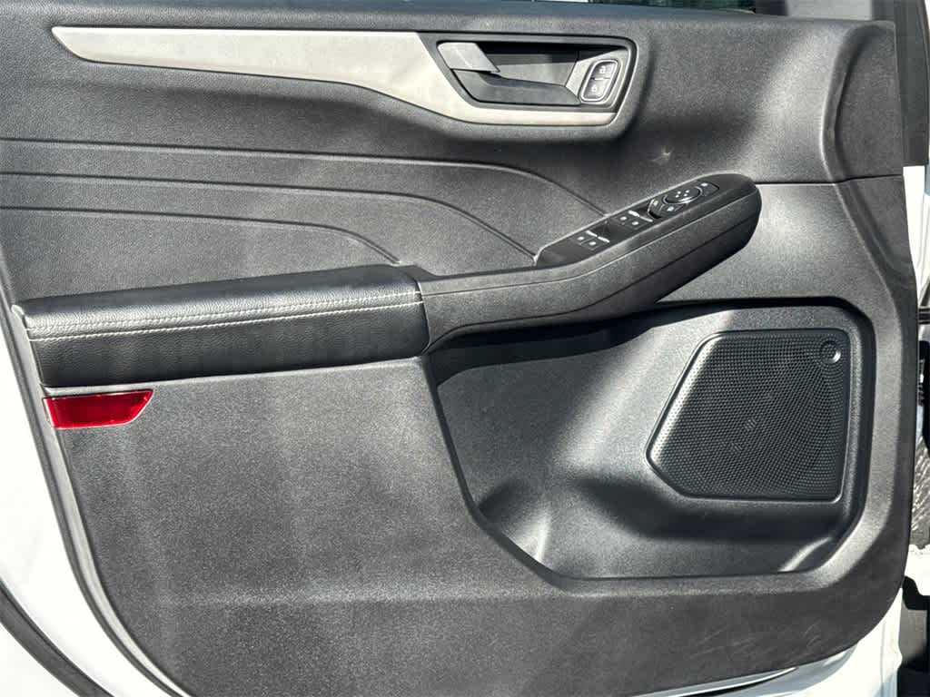 Thumbnail: 2021 Ford Escape - 11