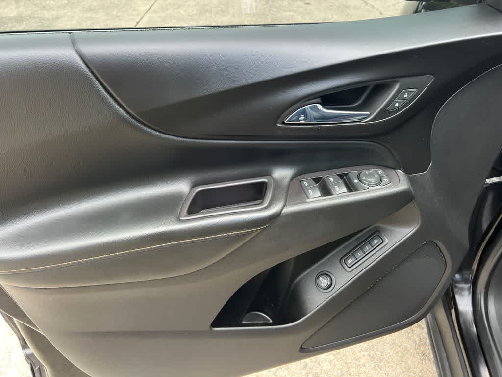Thumbnail: 2020 Chevrolet Equinox - 10
