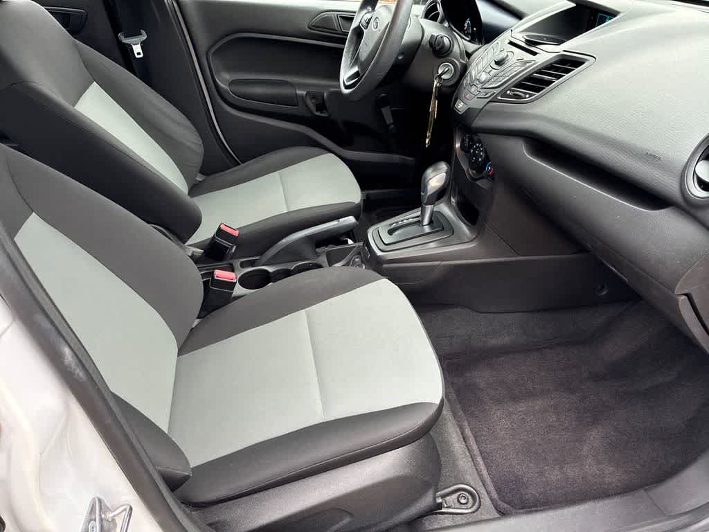 Thumbnail: 2015 Ford Fiesta - 12