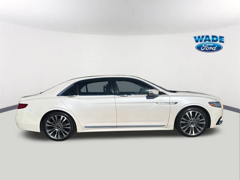 Thumbnail: 2017 Lincoln Continental - 4