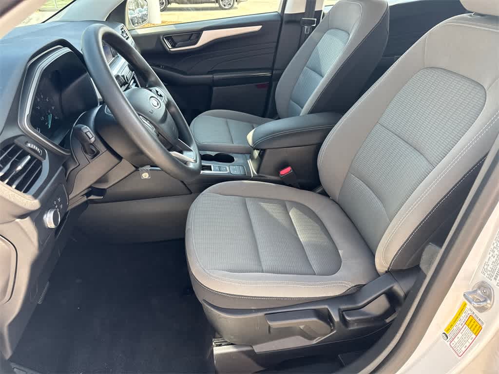 Thumbnail: 2021 Ford Escape - 10