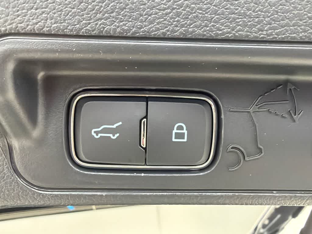 Thumbnail: 2026 Ford Explorer - 17