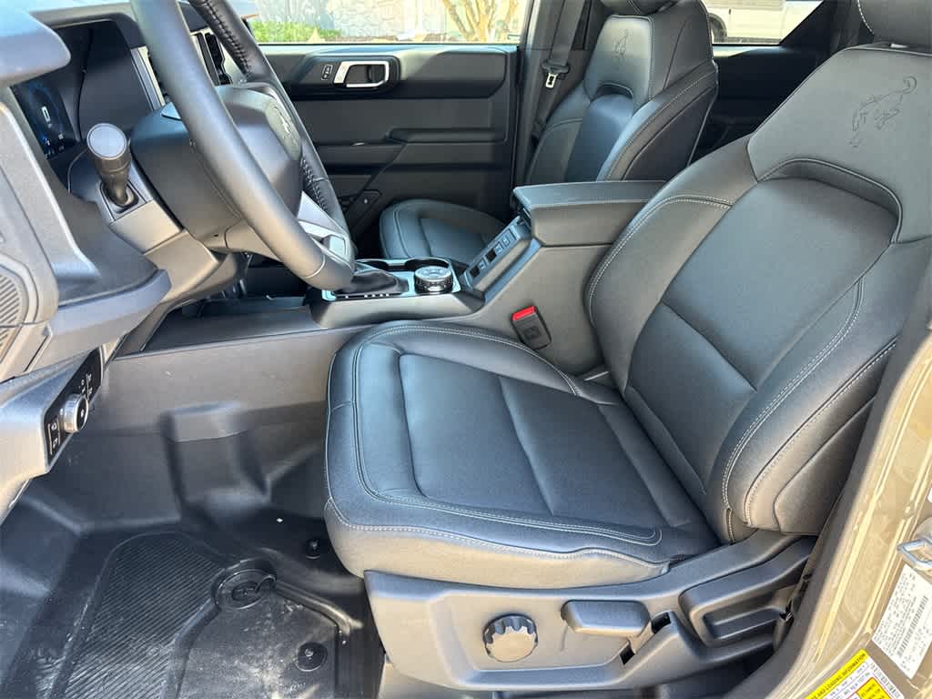 Thumbnail: 2025 Ford Bronco - 10