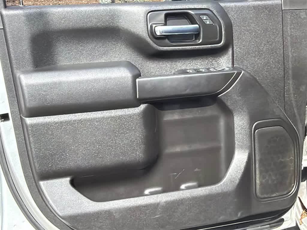 Thumbnail: 2022 Chevrolet Silverado 2500 - 11