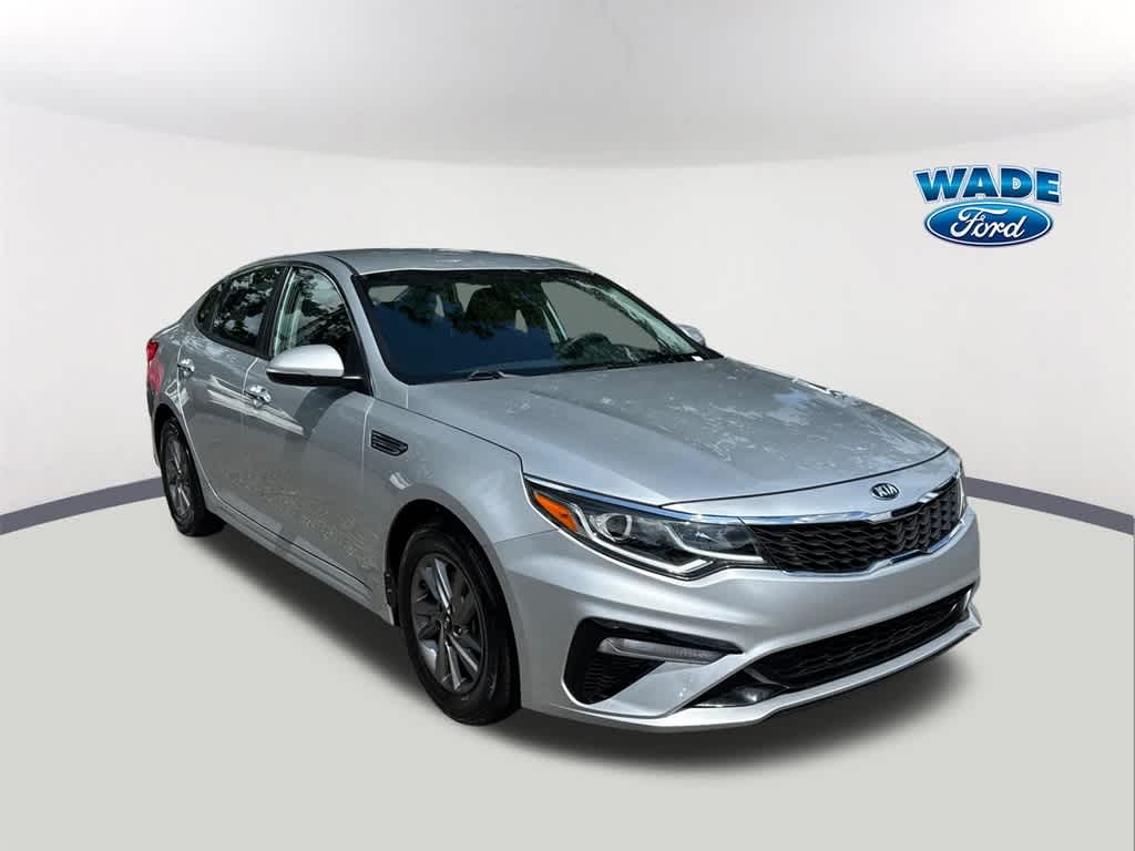Thumbnail: 2020 Kia Optima - 3