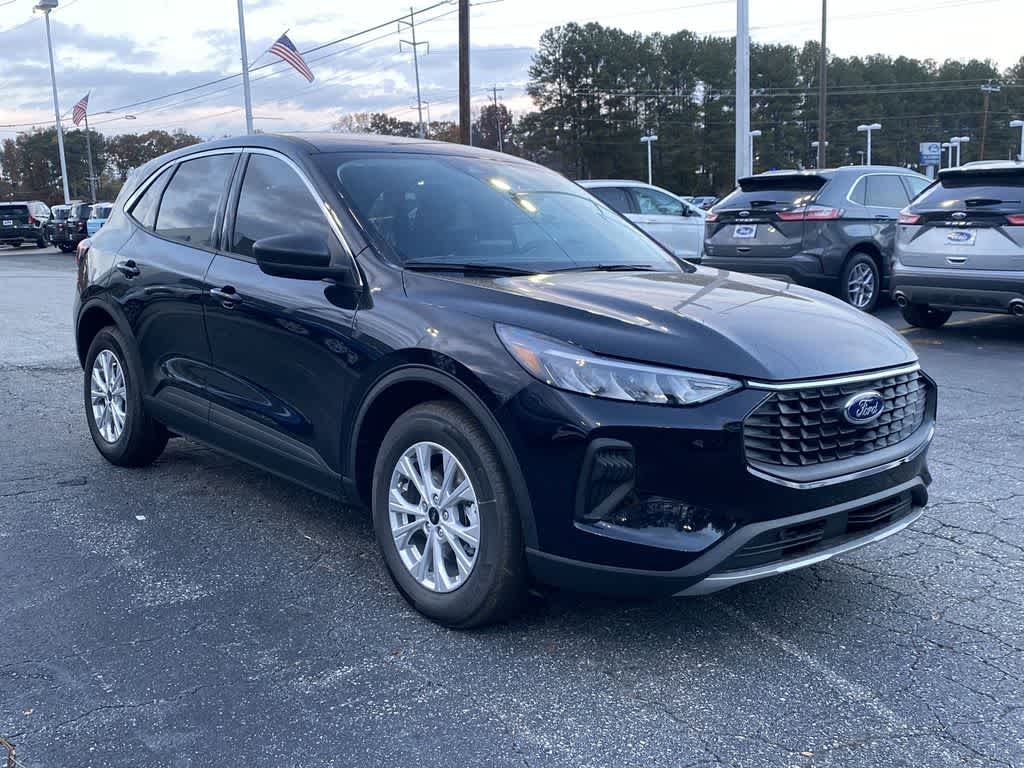 Thumbnail: 2023 Ford Escape - 5