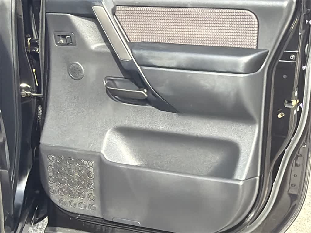 Thumbnail: 2012 Nissan Titan - 15