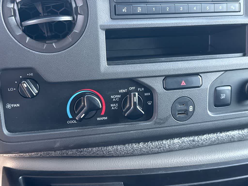 Thumbnail: 2023 Ford Econoline - 28