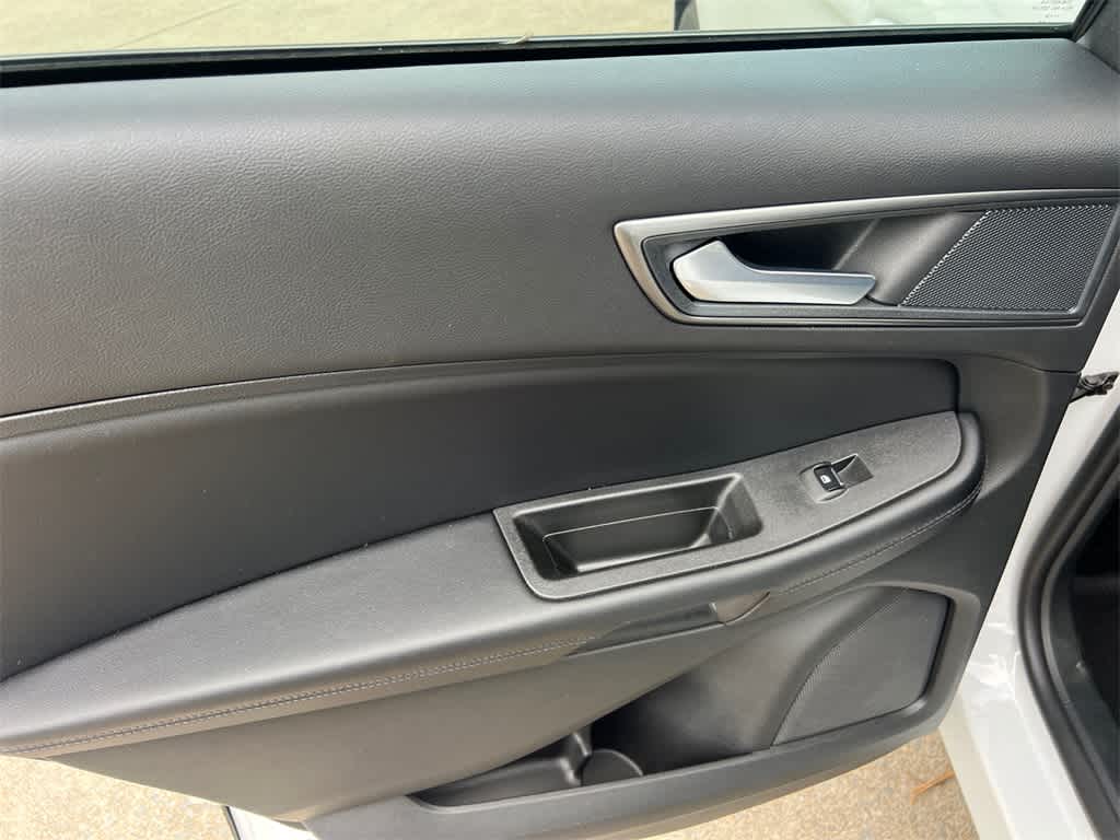 Thumbnail: 2024 Ford Edge - 15