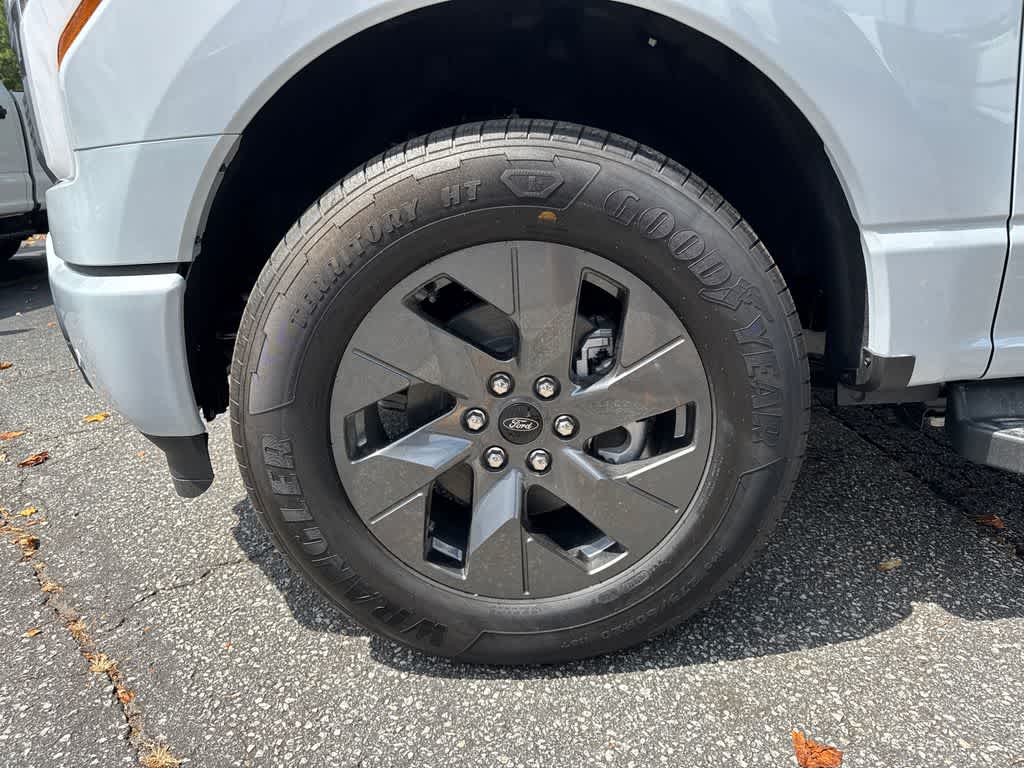 Thumbnail: 2025 Ford F-150 - 9