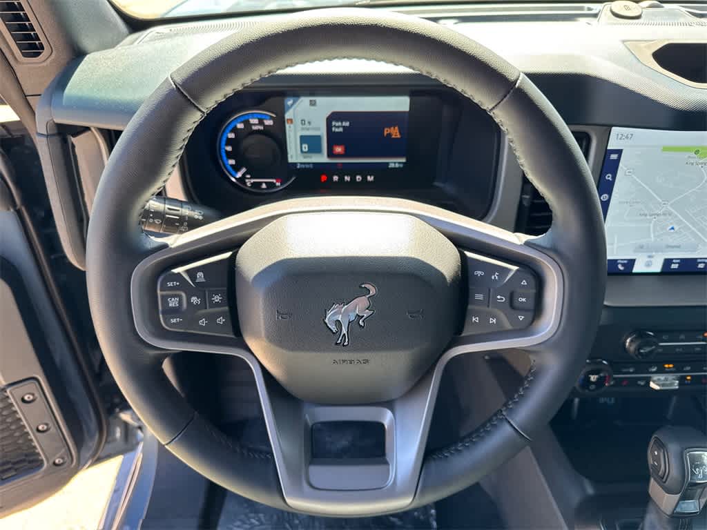 2024 Ford Bronco Outer Banks 21