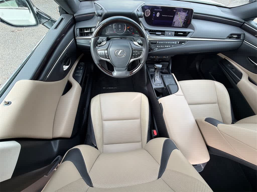 Thumbnail: 2020 Lexus ES - 19