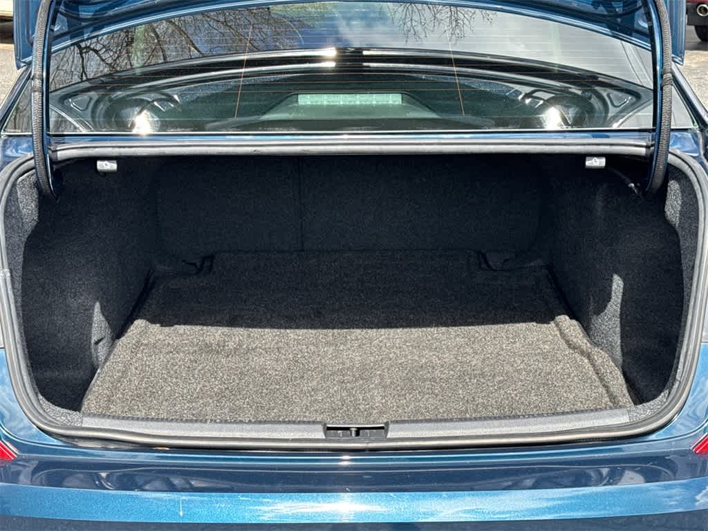 Thumbnail: 2020 Volkswagen Passat - 16