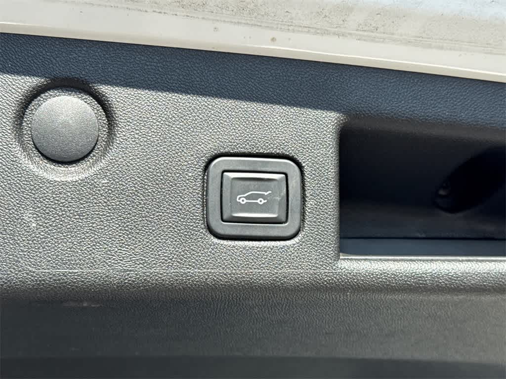 Thumbnail: 2019 Chevrolet Equinox - 17