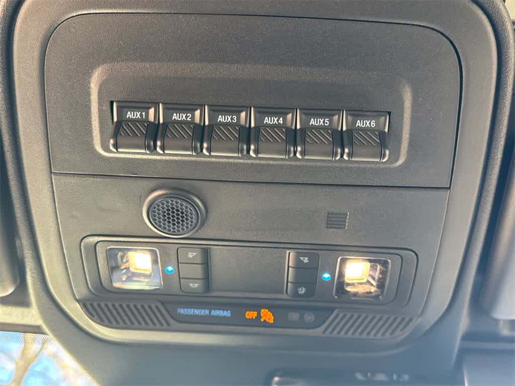 Thumbnail: 2025 Ford Bronco - 32