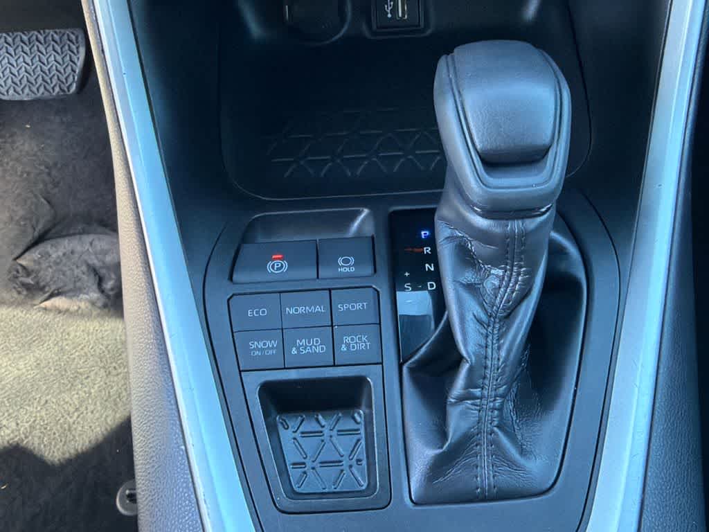 Thumbnail: 2023 Toyota RAV4 - 31