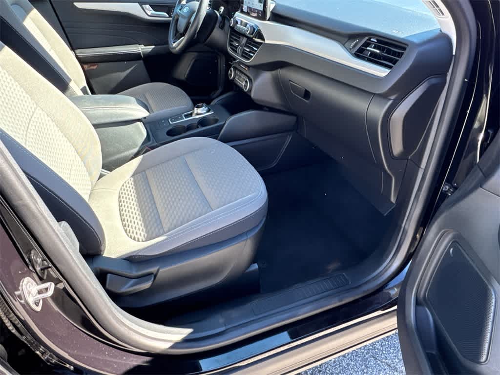 Thumbnail: 2021 Ford Escape - 13