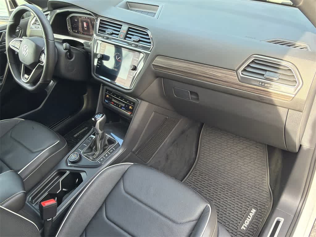 Thumbnail: 2022 Volkswagen Tiguan - 12