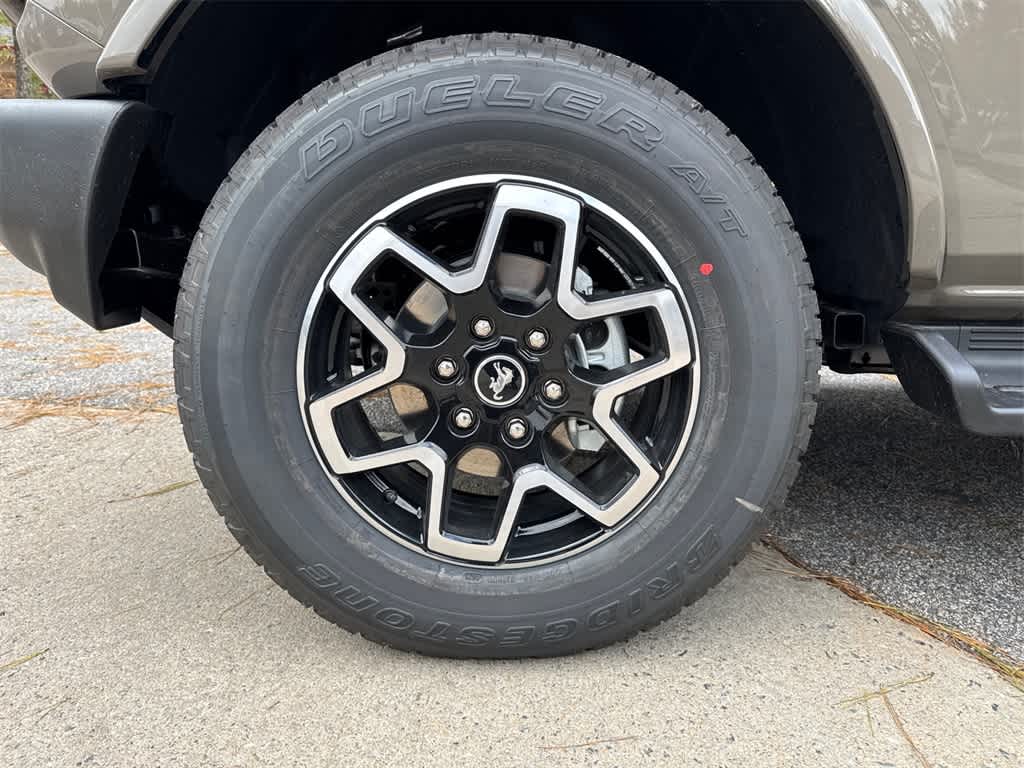 Thumbnail: 2025 Ford Bronco - 9