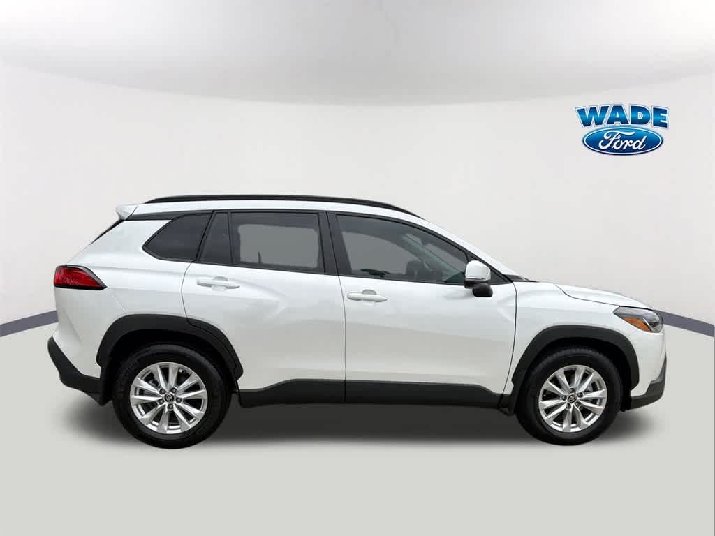 Thumbnail: 2024 Toyota Corolla Cross - 4