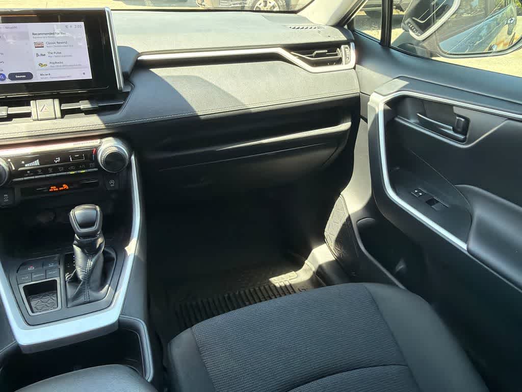 Thumbnail: 2024 Toyota RAV4 - 20