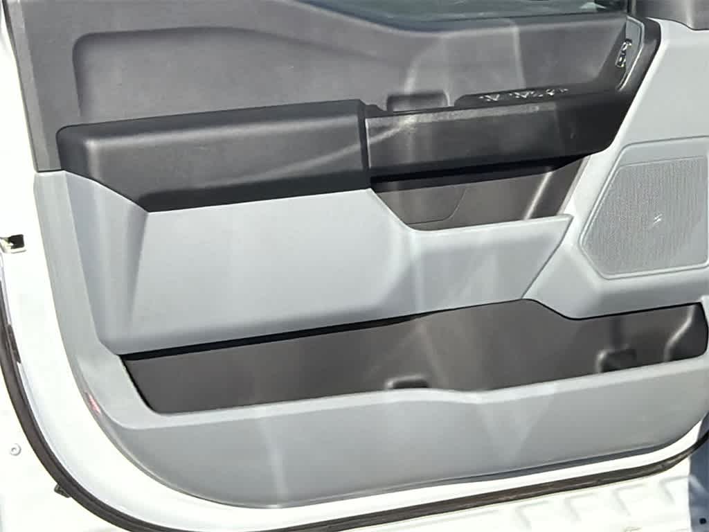 Thumbnail: 2025 Ford F-250 - 11