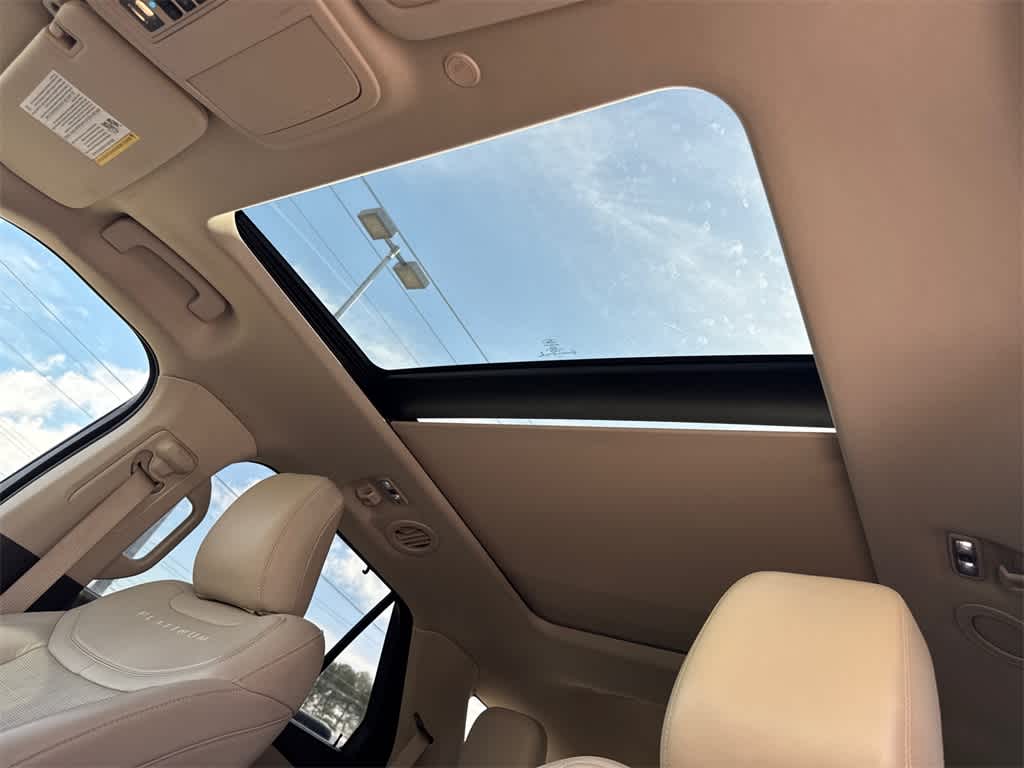 Thumbnail: 2021 Ford Explorer - 34