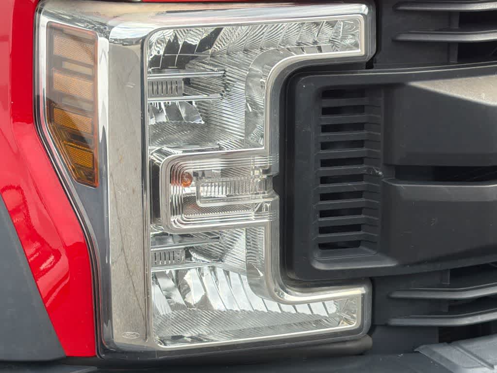 Thumbnail: 2019 Ford Econoline - 11