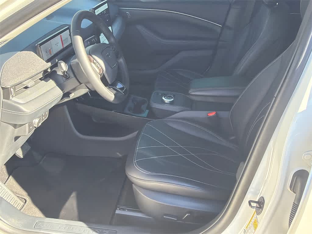 Thumbnail: 2022 Ford Mustang Mach-E - 10