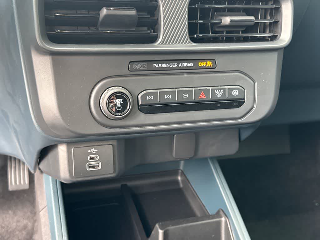 Thumbnail: 2025 Ford Maverick - 29