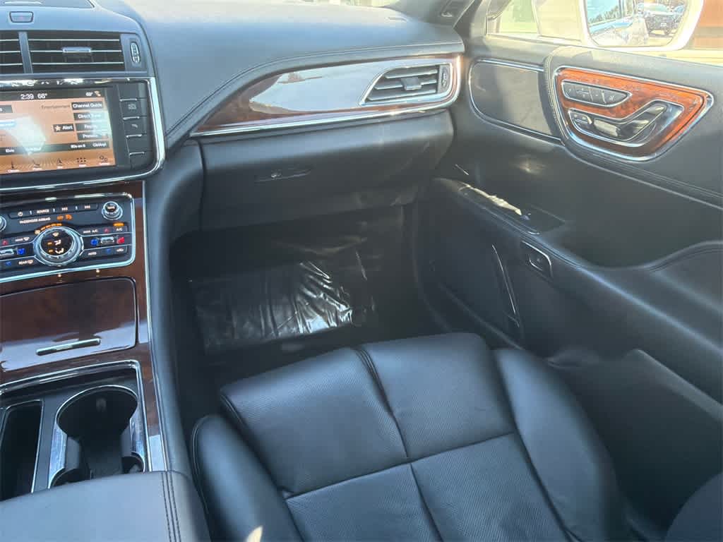 Thumbnail: 2017 Lincoln Continental - 22