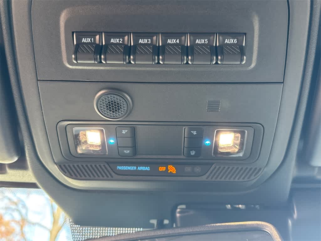 Thumbnail: 2025 Ford Bronco - 32