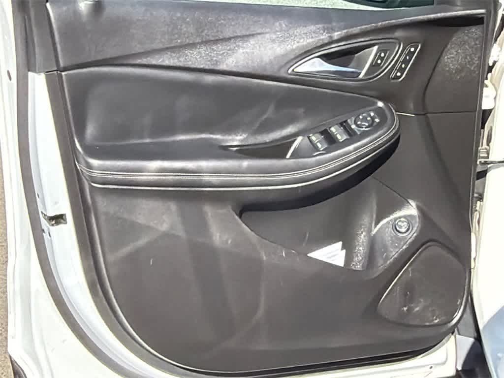 Thumbnail: 2022 Buick Encore GX - 11