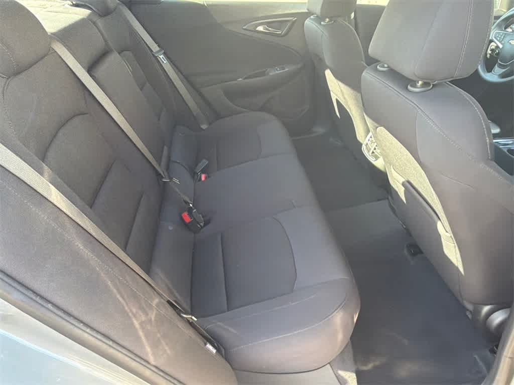 Thumbnail: 2023 Chevrolet Malibu - 15