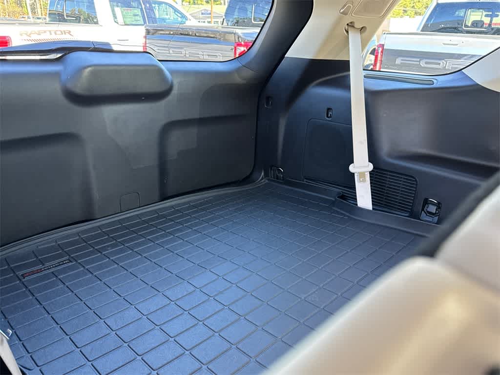 Thumbnail: 2021 Ford Explorer - 8