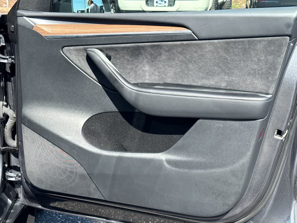 Thumbnail: 2023 Tesla Model Y - 13